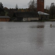 Mazliet ūdens …