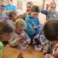 2.advente bibliotēkā – tikšanās ar piparkūku feju Ilzi