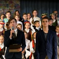 Mātes dienas koncerts Madlienas vidusskolā “Māte un Latvija”.