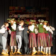“Es – Latvija” valsts svētku koncerts Madlienas vidusskolā