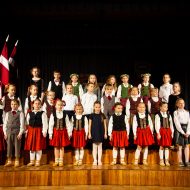 “Es – Latvija” valsts svētku koncerts Madlienas vidusskolā